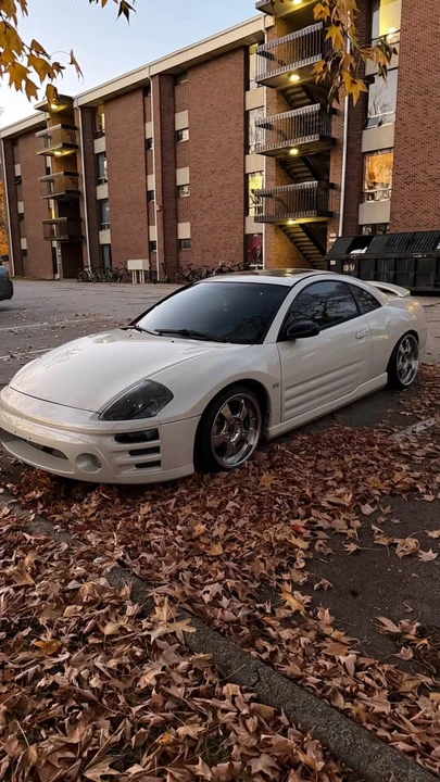 2003 Mitsubishi Eclipse 3rd Gen - Image 6 of 6