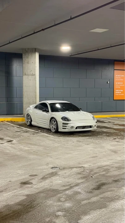 2003 Mitsubishi Eclipse 3rd Gen - Image 2 of 6