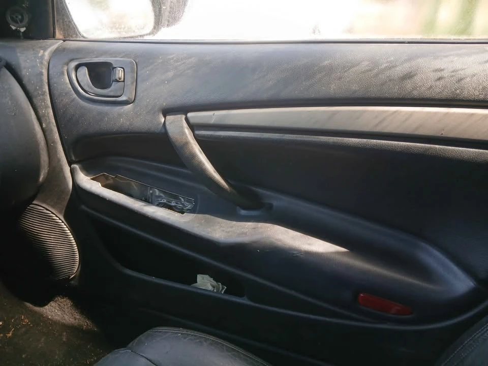 2003 Mitsubishi Eclipse 3rd Gen - Image 7 of 8