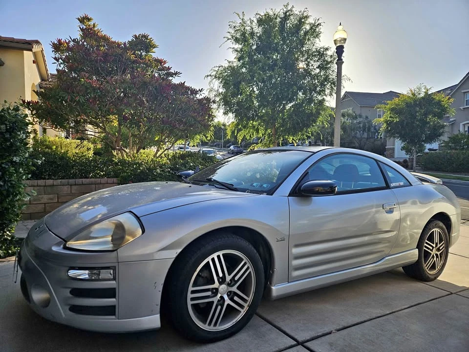 2003 Mitsubishi Eclipse 3rd Gen - Image 2 of 4