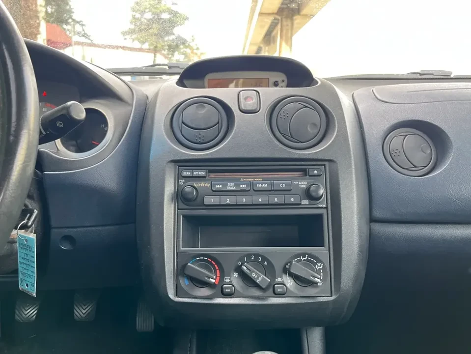 2003 Mitsubishi Eclipse 3rd Gen - Image 13 of 17
