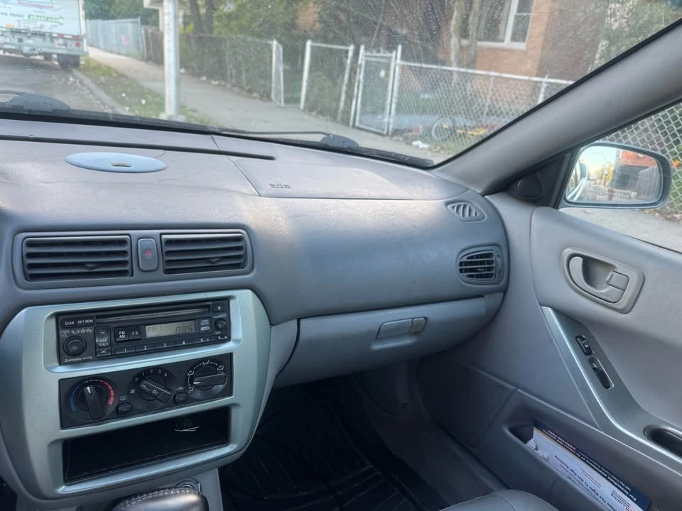 2003 Mitsubishi Galant 8th Gen - Image 2 of 5