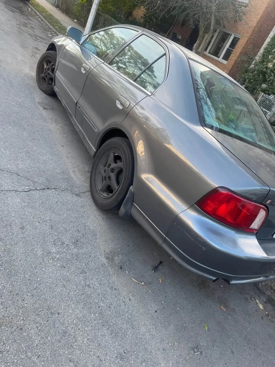 2003 Mitsubishi Galant 8th Gen - Image 3 of 5
