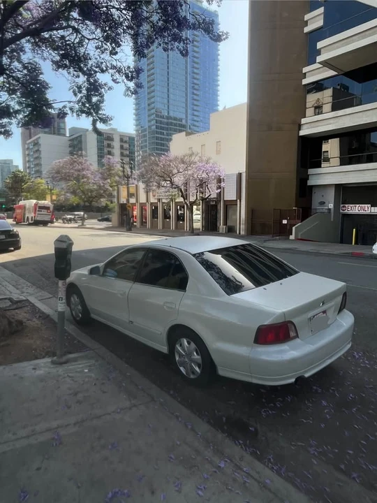 2003 Mitsubishi Galant 8th Gen - Image 3 of 3