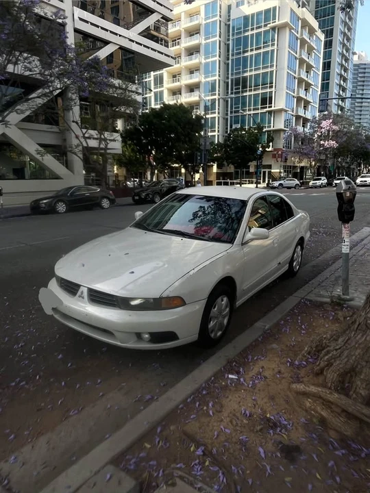 2003 Mitsubishi Galant 8th Gen - Image 2 of 3