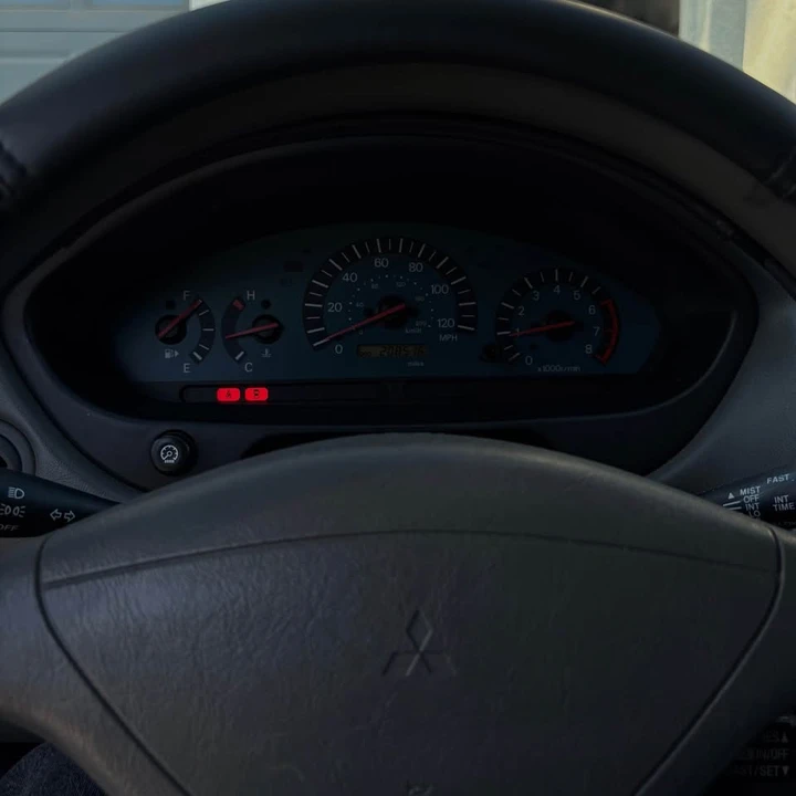 2003 Mitsubishi Galant 8th Gen - Image 6 of 8