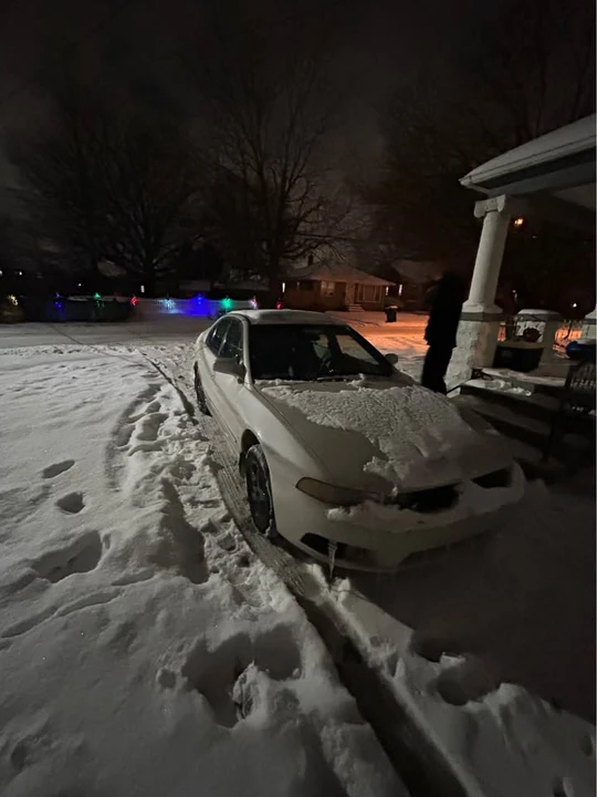 2003 Mitsubishi Galant 8th Gen - Image 2 of 6