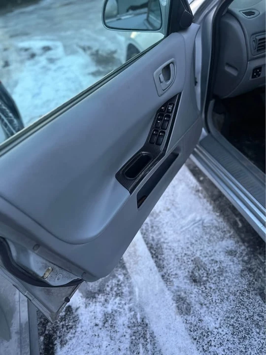 2003 Mitsubishi Galant 8th Gen - Image 16 of 20