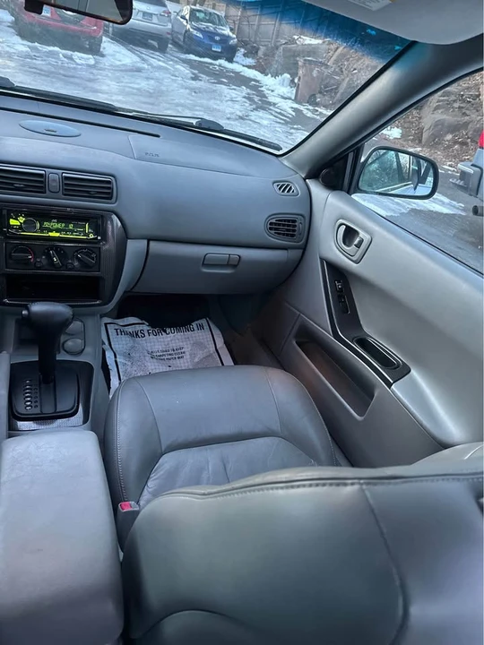 2003 Mitsubishi Galant 8th Gen - Image 10 of 20