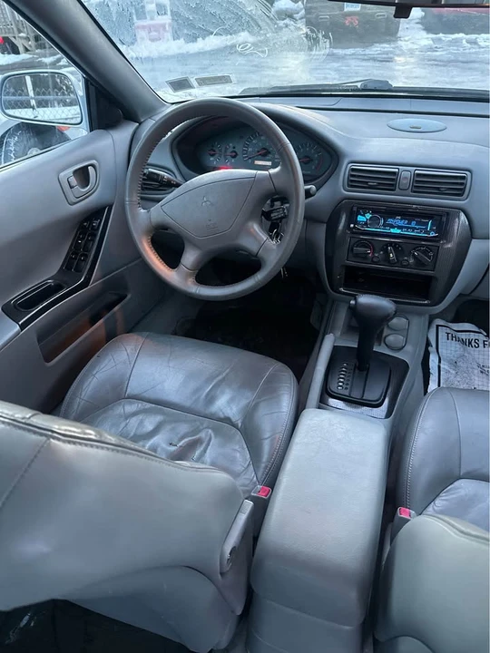 2003 Mitsubishi Galant 8th Gen - Image 11 of 20