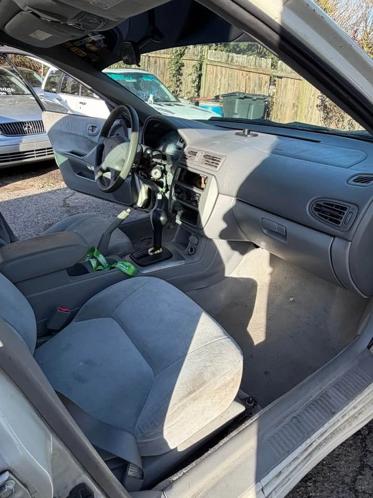 2003 Mitsubishi Galant 8th Gen - Image 9 of 13