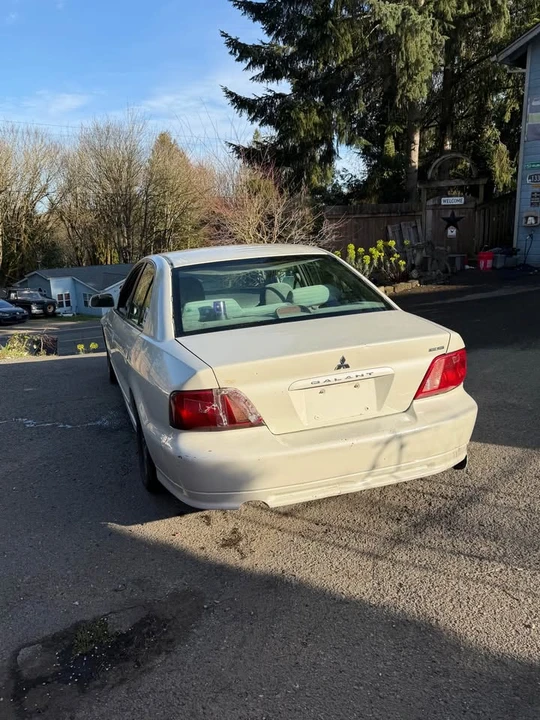 2003 Mitsubishi Galant 8th Gen - Image 3 of 13