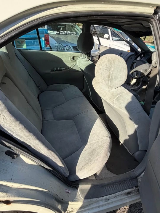 2003 Mitsubishi Galant 8th Gen - Image 8 of 13