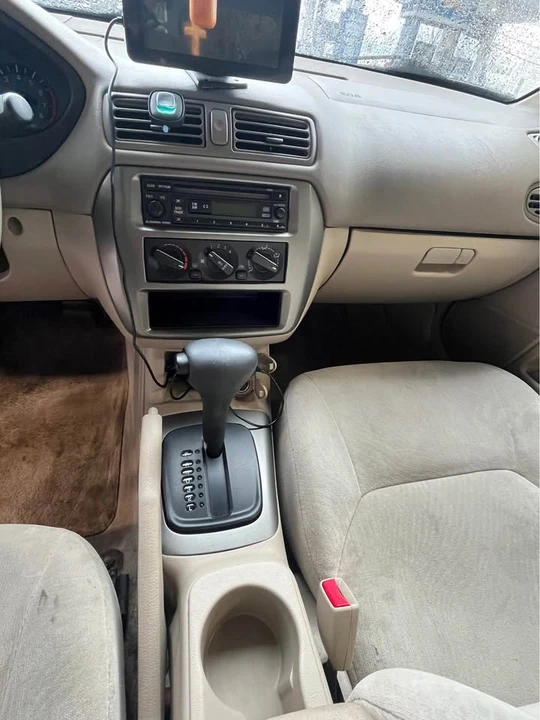 2003 Mitsubishi Galant 8th Gen - Image 17 of 18