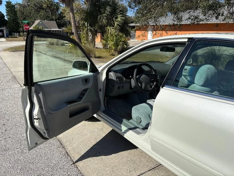 2003 Mitsubishi Galant 8th Gen - Image 2 of 20