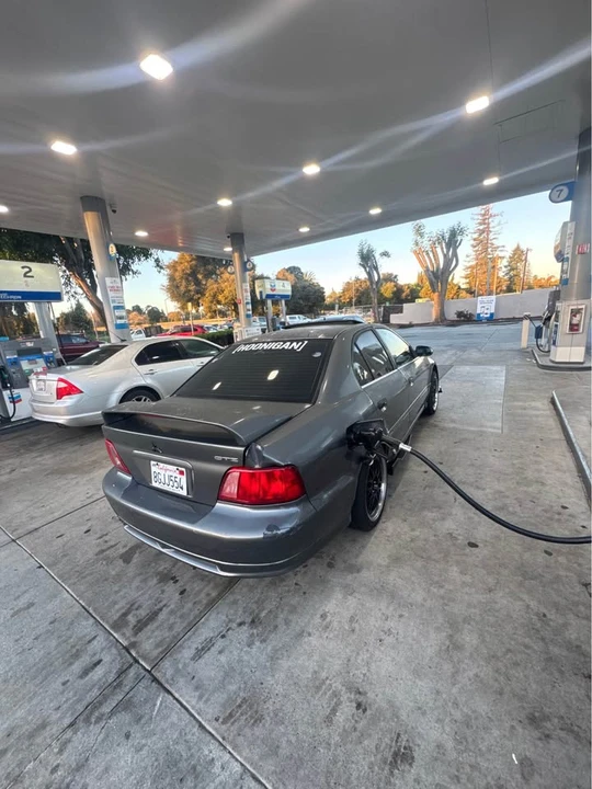 2003 Mitsubishi Galant 8th Gen - Image 5 of 8