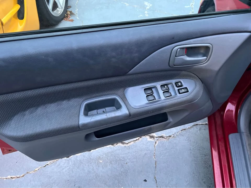 2003 Mitsubishi Lancer 8th Gen - Image 7 of 9