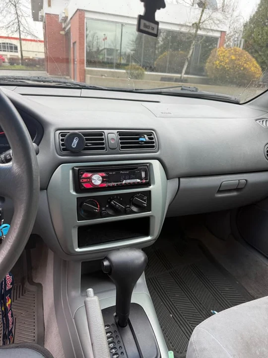2003 Mitsubishi Galant 8th Gen - Image 5 of 7