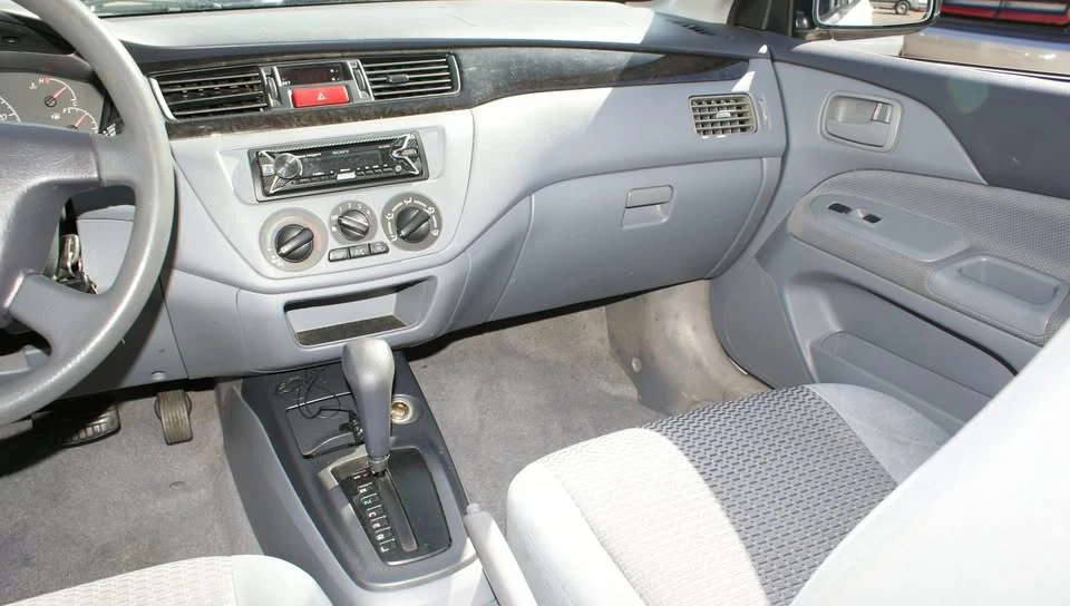 2003 Mitsubishi Lancer 8th Gen - Image 3 of 15