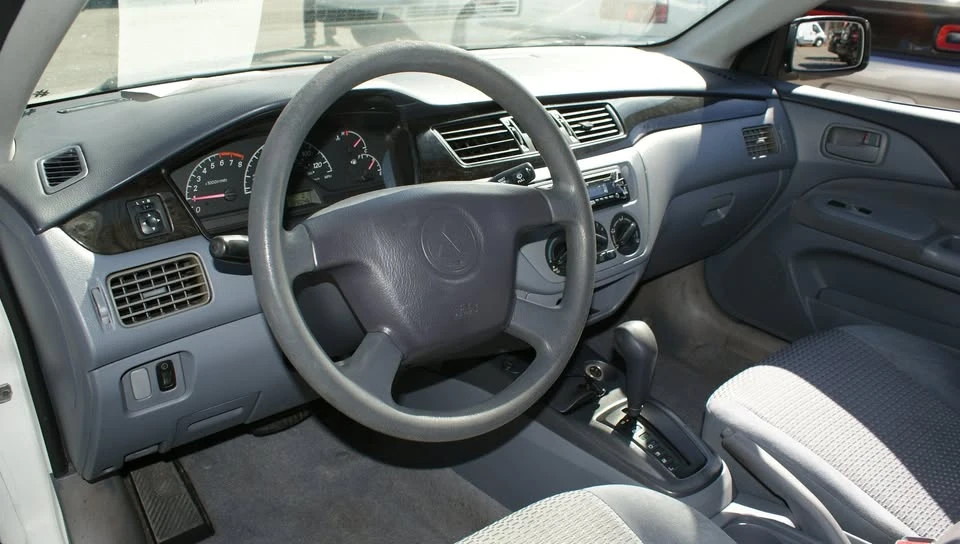 2003 Mitsubishi Lancer 8th Gen - Image 7 of 15