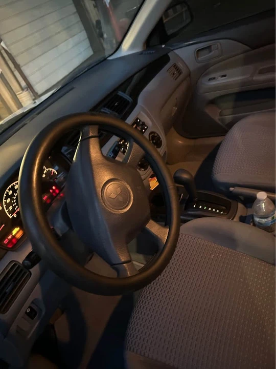 2003 Mitsubishi Lancer 7th Gen - Image 8 of 10