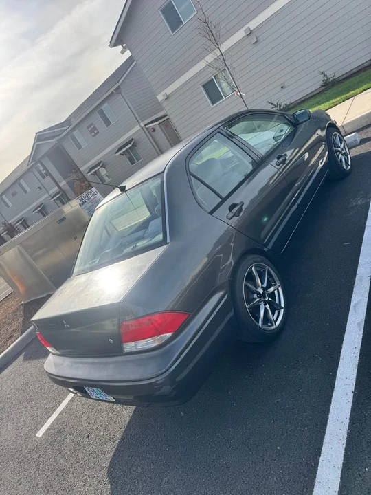 2003 Mitsubishi Lancer 8th Gen - Image 3 of 16
