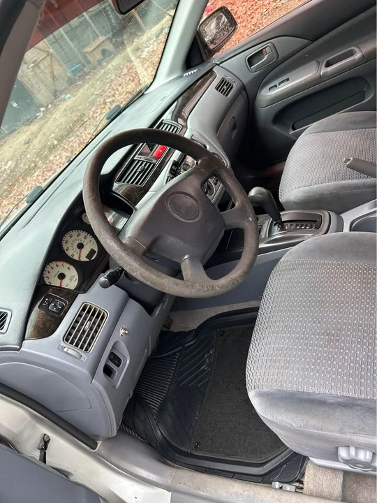 2003 Mitsubishi Lancer 8th Gen - Image 6 of 9