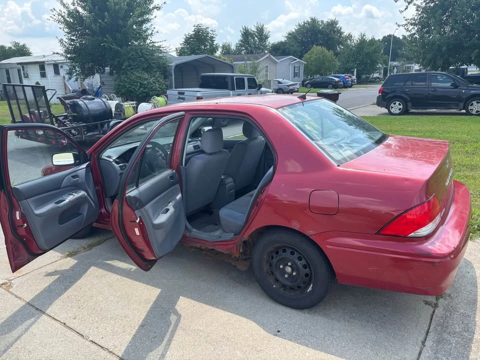 2003 Mitsubishi Lancer 8th Gen - Image 5 of 8