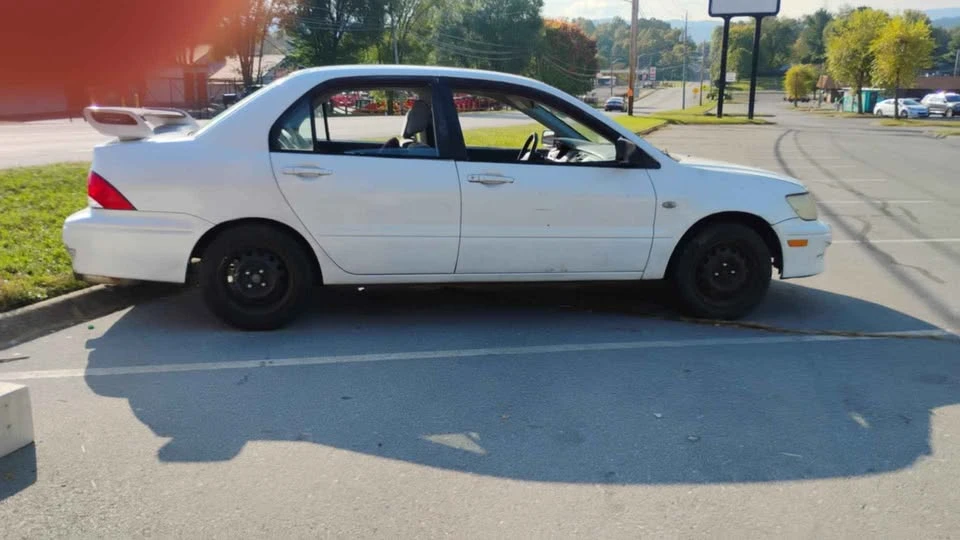 2003 Mitsubishi Lancer 8th Gen - Image 12 of 13