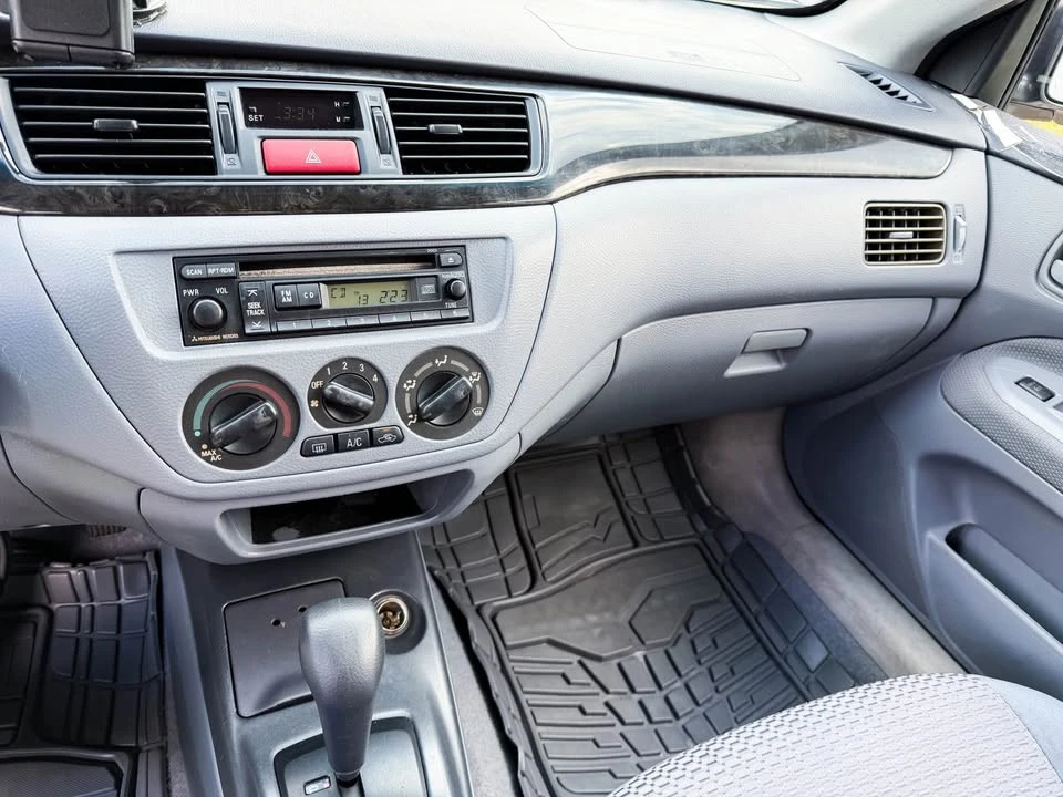 2003 Mitsubishi Lancer 8th Gen - Image 16 of 19