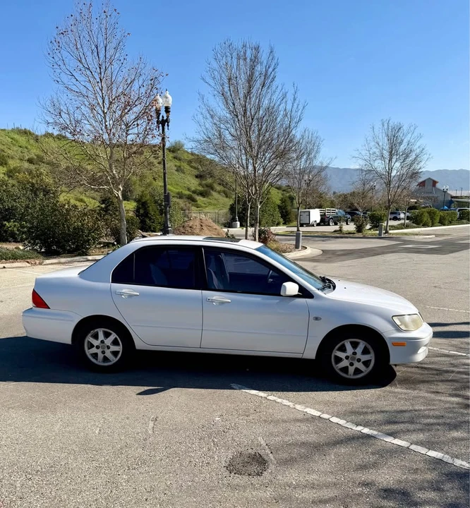 2003 Mitsubishi Lancer 8th Gen - Image 5 of 10
