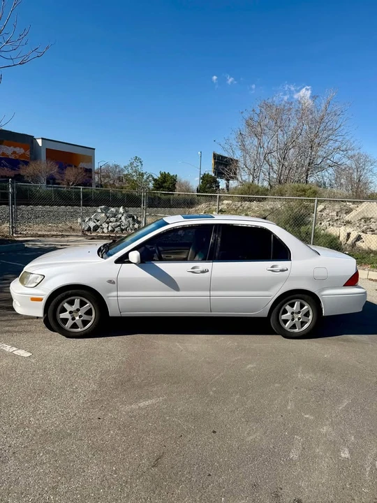 2003 Mitsubishi Lancer 8th Gen - Image 3 of 10