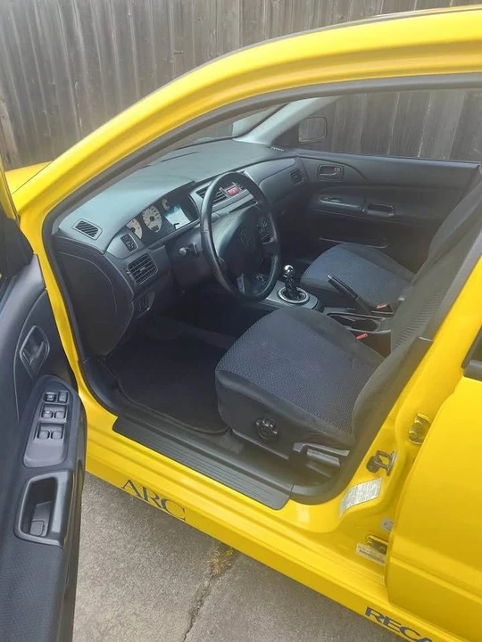 2003 Mitsubishi Lancer 7th Gen - Image 8 of 12