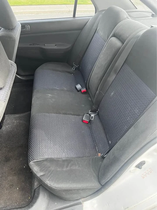 2003 Mitsubishi Lancer 7th Gen - Image 8 of 13