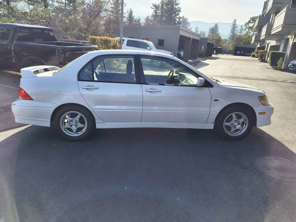 2003 Mitsubishi Lancer 8th Gen - Image 3 of 10
