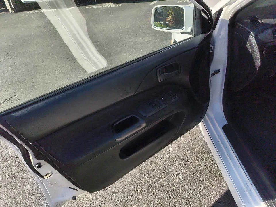 2003 Mitsubishi Lancer 8th Gen - Image 8 of 10