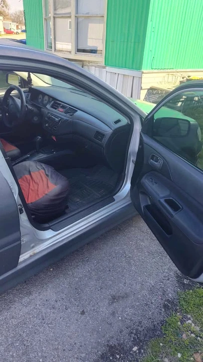 2003 Mitsubishi Lancer 8th Gen - Image 10 of 12