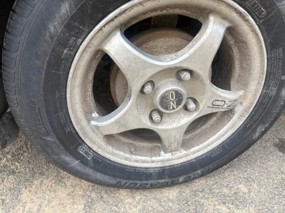 2003 Mitsubishi Lancer 8th Gen - Image 5 of 11