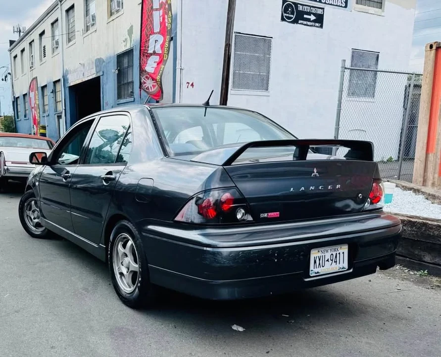 2003 Mitsubishi Lancer 8th Gen - Image 2 of 8