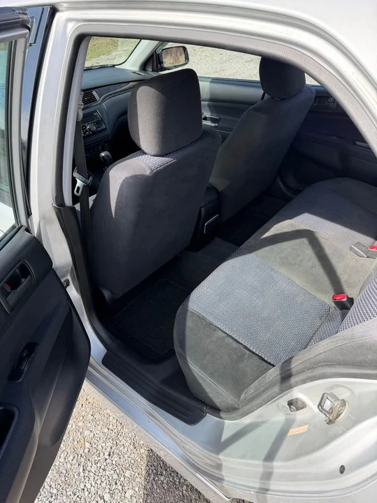 2003 Mitsubishi Lancer 8th Gen - Image 6 of 11