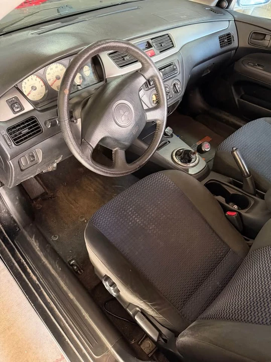 2003 Mitsubishi Lancer 8th Gen - Image 9 of 12