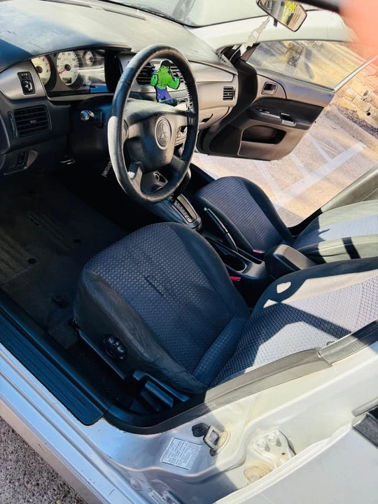 2003 Mitsubishi Lancer 8th Gen - Image 6 of 8