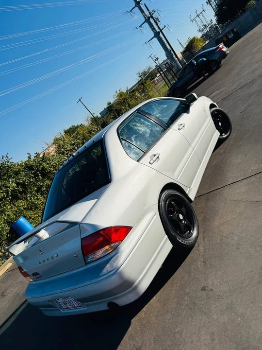 2003 Mitsubishi Lancer 8th Gen - Image 4 of 8