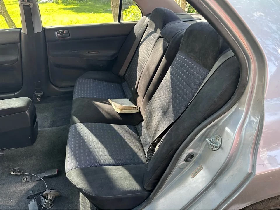 2003 Mitsubishi Lancer - Image 13 of 19