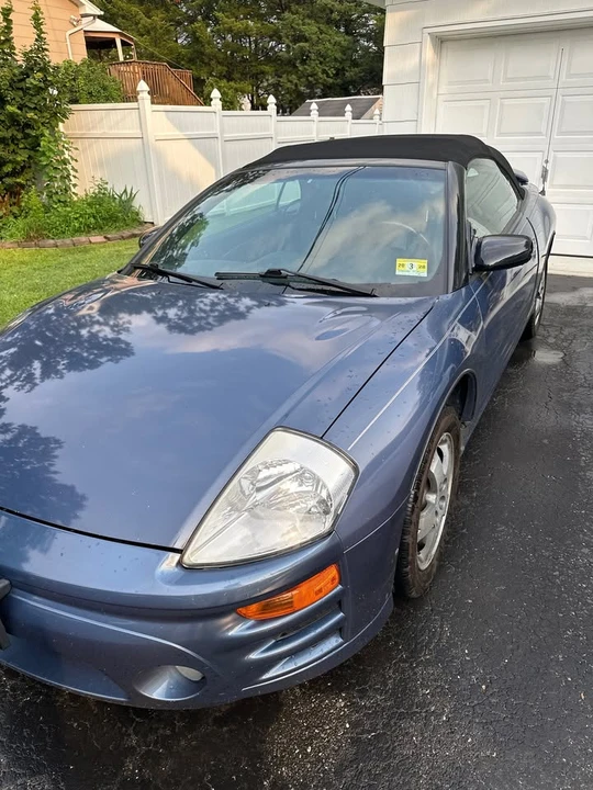 2003 Mitsubishi Eclipse 3rd Gen - Image 2 of 3