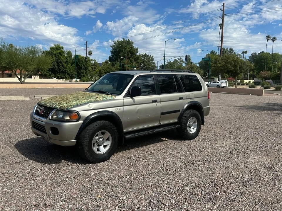 2003 Mitsubishi Pajero/Montero 3rd Gen - Image 2 of 6