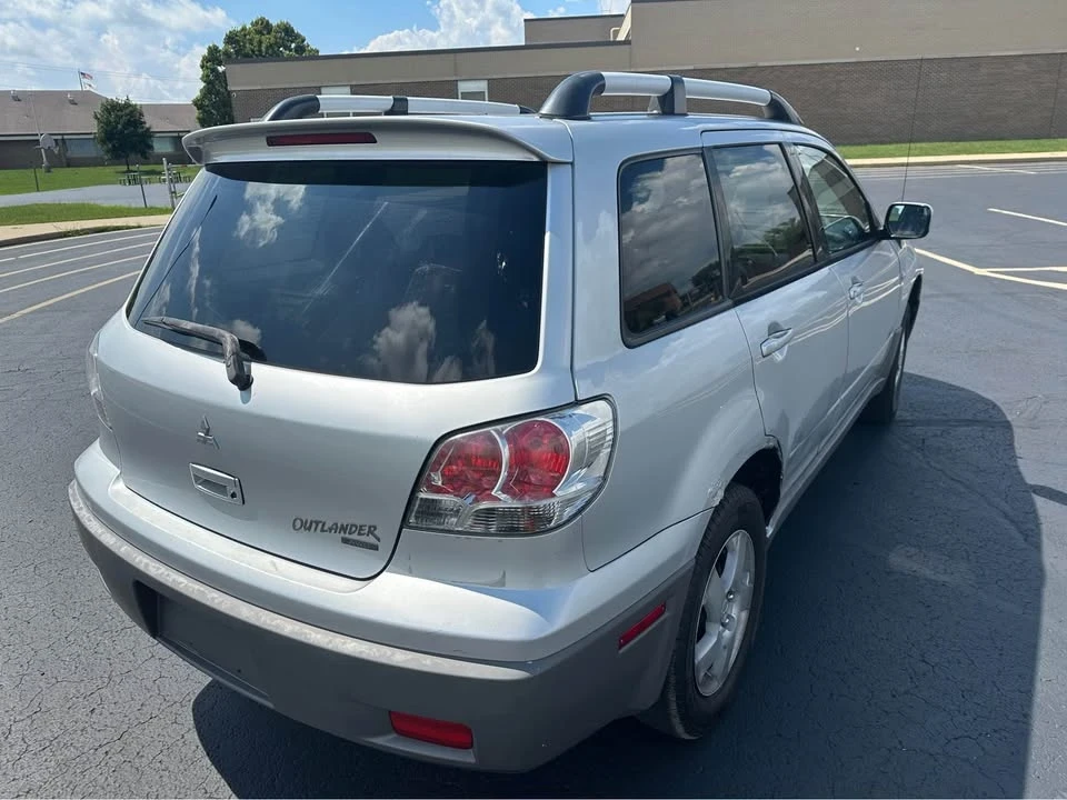 2003 Mitsubishi Outlander - Image 4 of 19