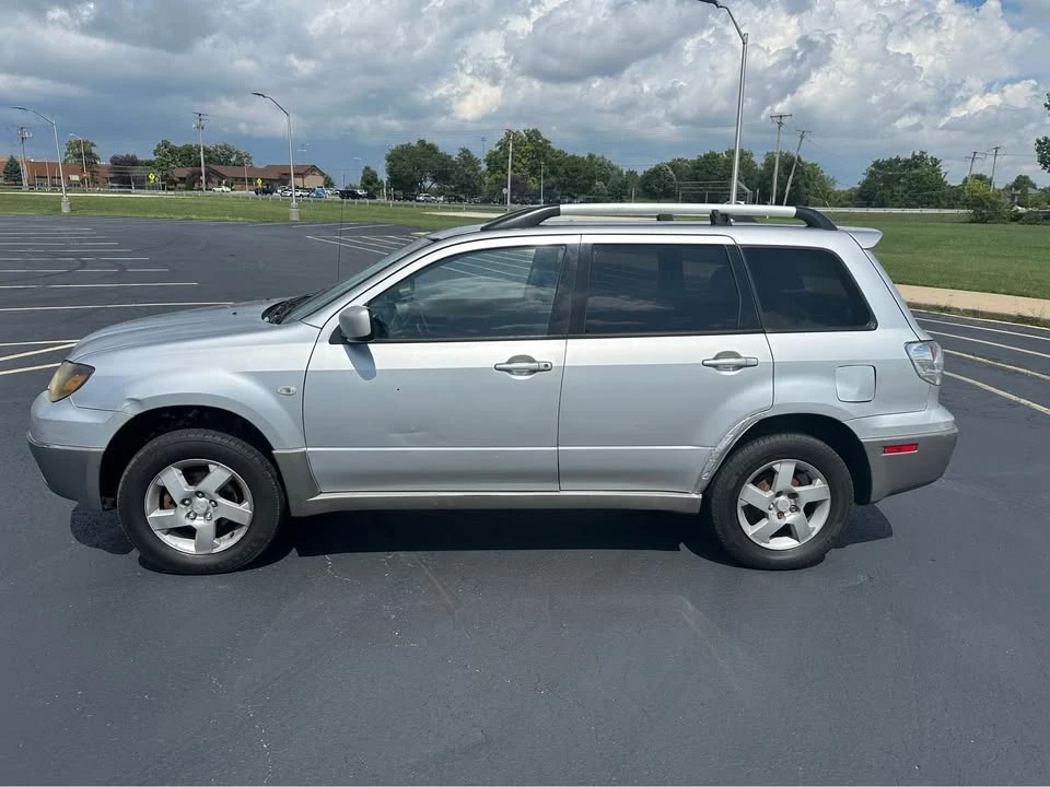 2003 Mitsubishi Outlander - Image 2 of 19