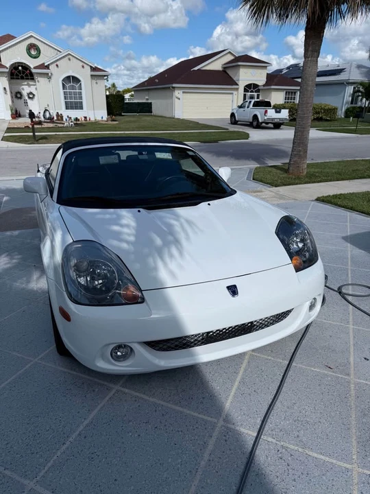 2003 Toyota MR2 Spyder/MR-S - Image 10 of 10