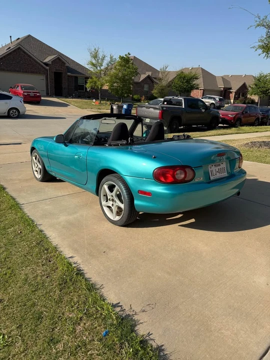 2003 Mazda NB MX-5 Miata - Image 4 of 10